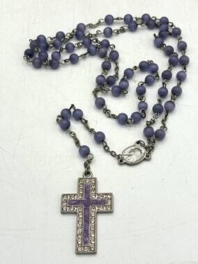 Vintage Purple Lavender Bead Rosary Rhinestone Cross Silver Tone Madonna